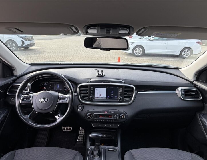 KIA Sorento 11