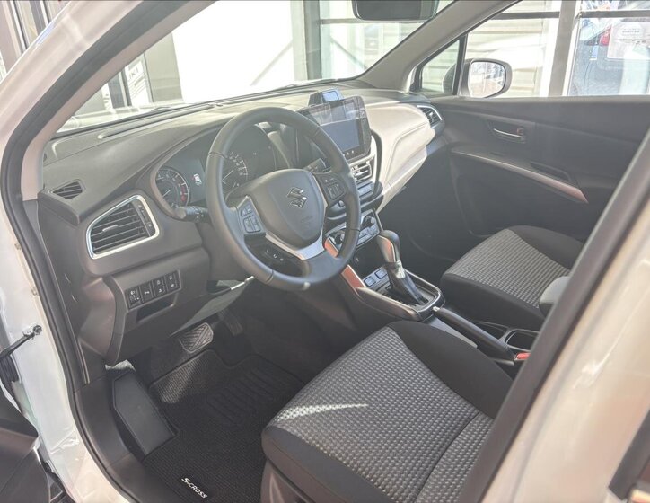 Suzuki S-Cross SUV / Terénní 1,4 l 81 kw