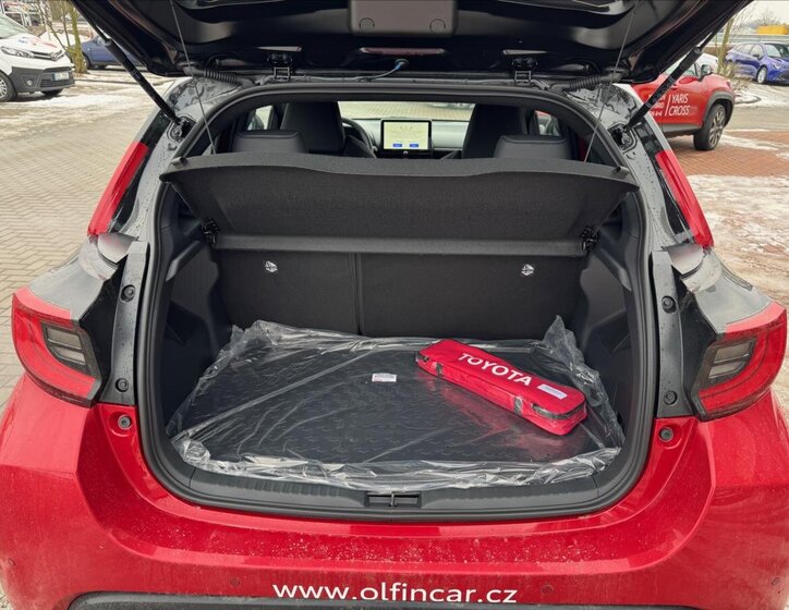 Toyota Yaris Hatchback 1,5 l 97 kw