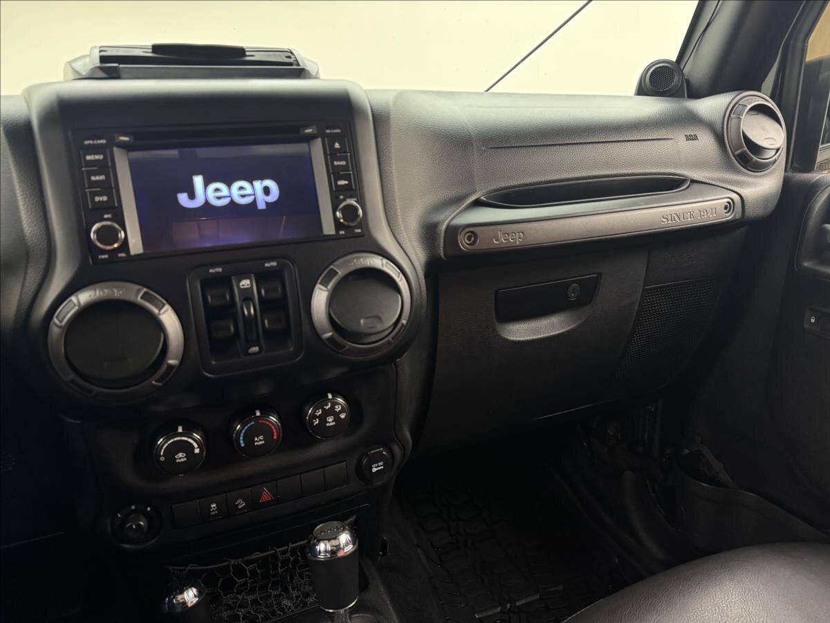 Jeep Wrangler SUV 3,6 l 209 kw