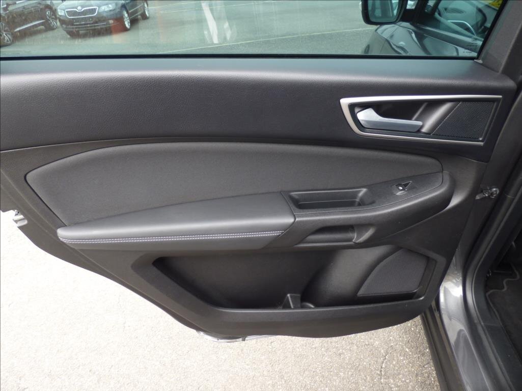 Ford S-MAX MPV 2,0 l 110 kw