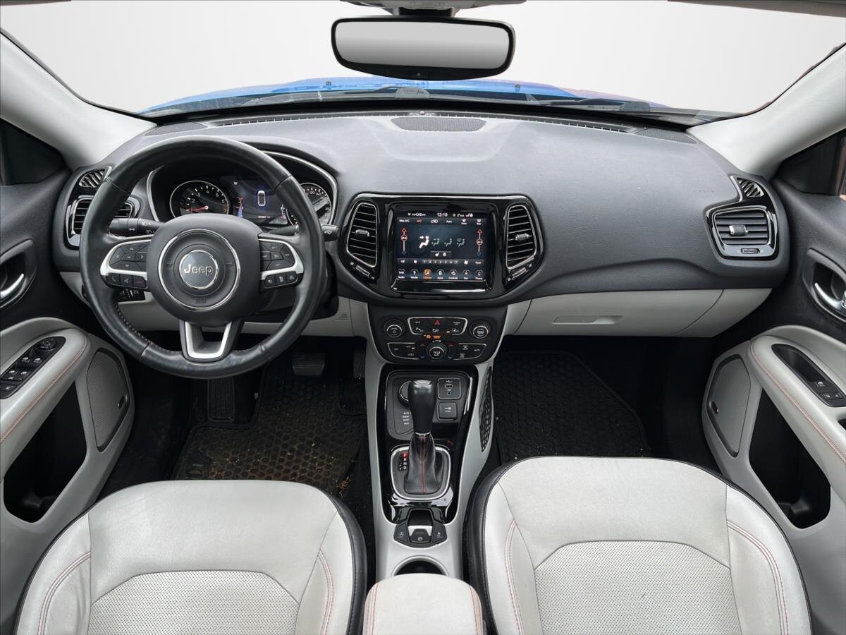 Jeep Compass SUV 1,4 l 125 kw