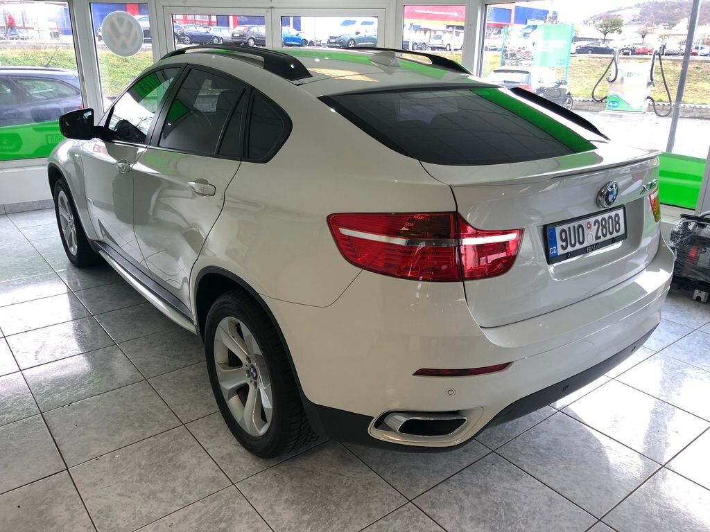 BMW X6 Kombi 3,0 l 180 kw