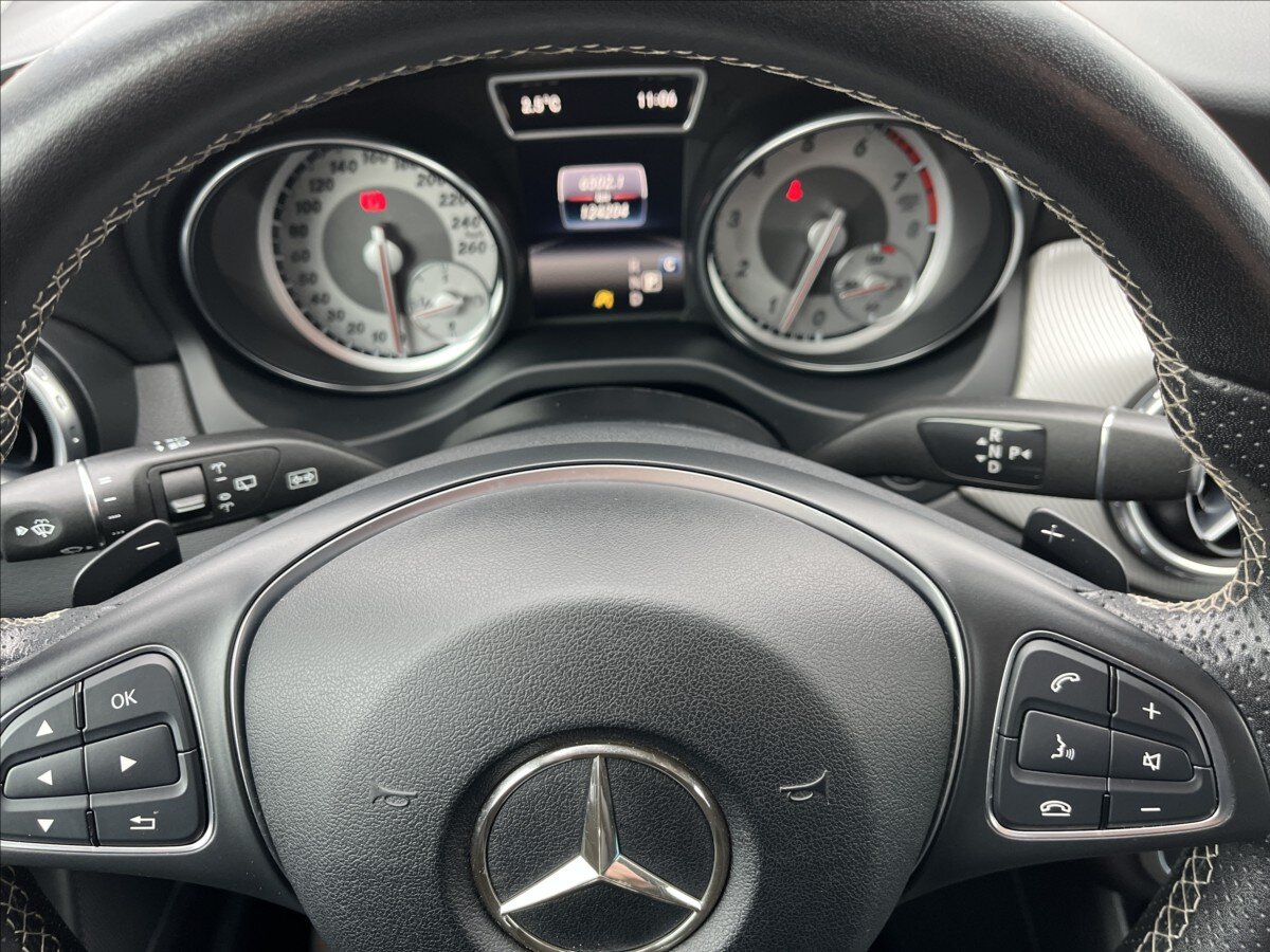 Mercedes-Benz GLA Hatchback 1,6 l 115 kw