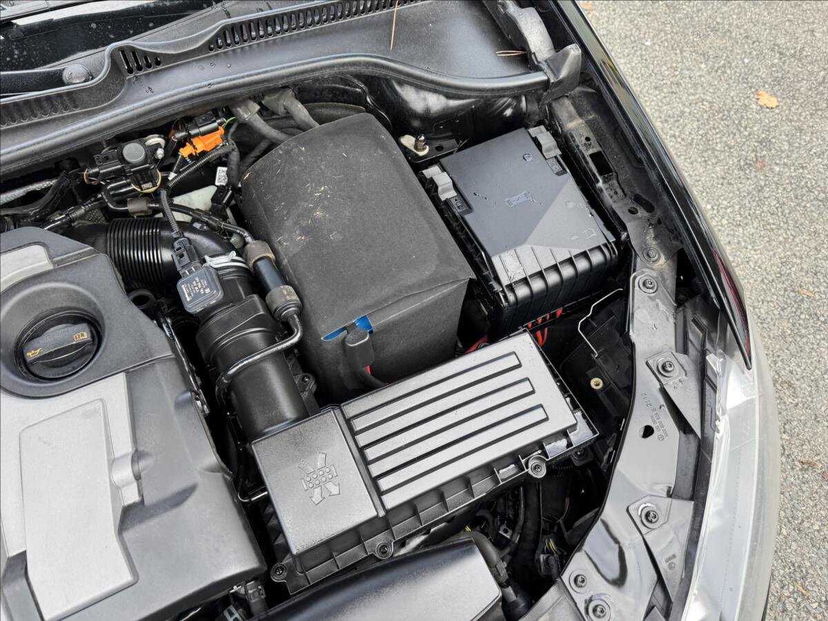 Volkswagen Golf Hatchback 1,6 l 77 kw