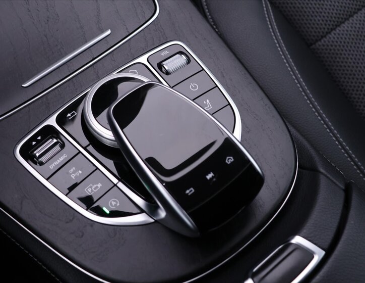 Mercedes-Benz Třídy E Kombi 2,0 l 143 kw