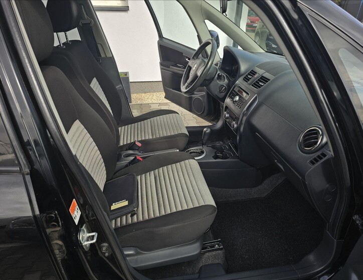 Suzuki SX4 29