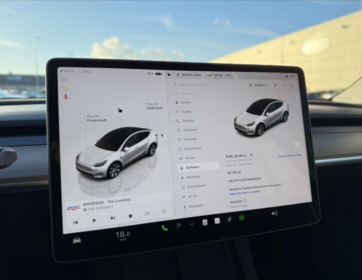 Tesla Model Y 27