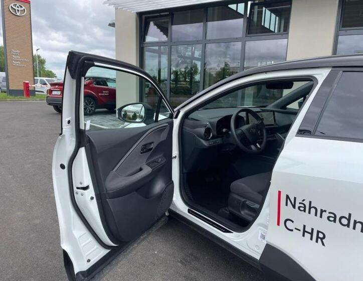 Toyota C-HR 24