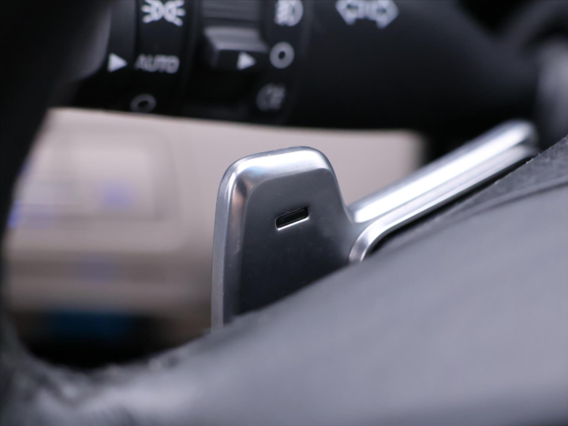 Hyundai Genesis Sedan 3,8 l 232 kw