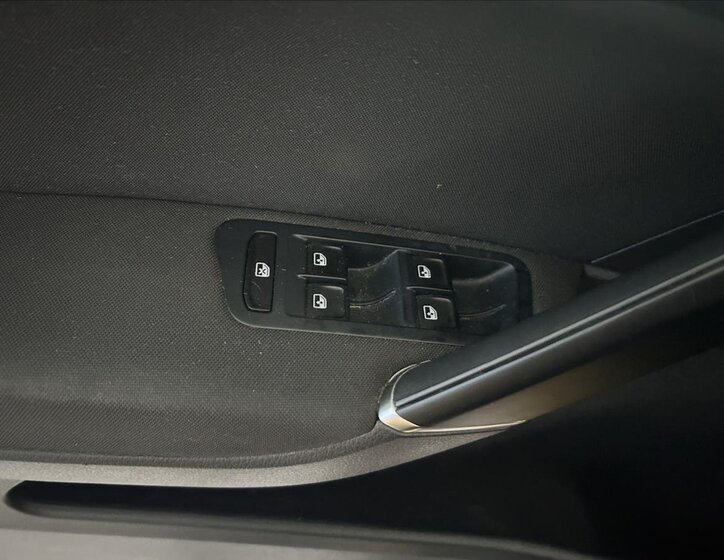 Volkswagen Golf Kombi 999,0 81 kw