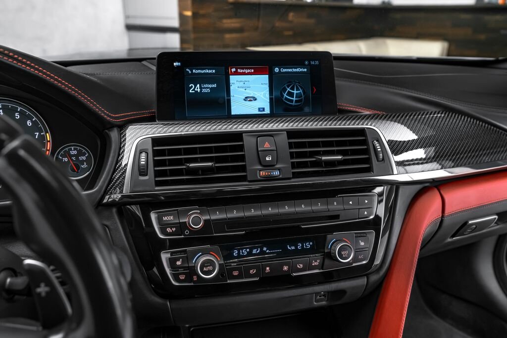 BMW M4 Kupé 3,0 l 331 kw