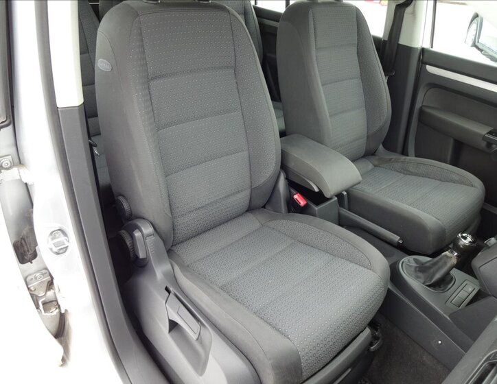 Volkswagen Touran Kombi 1,9 l 77 kw