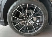 Audi Q8 SUV / Terénní 3,0 l 210 kw