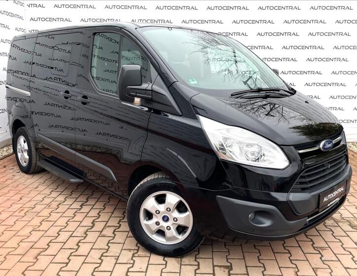 Ford Tourneo Custom 1