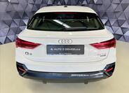 Audi Q3 6
