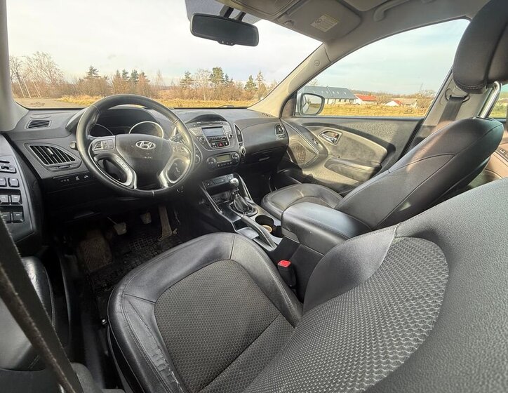 Hyundai ix35 12