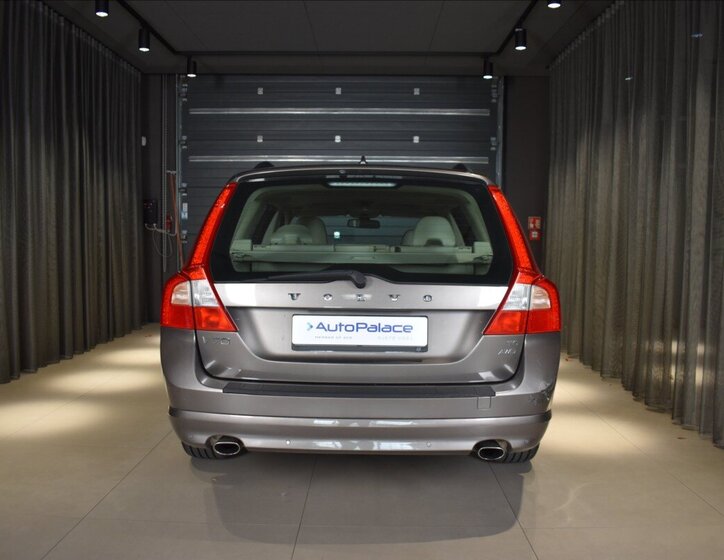 Volvo V70 5