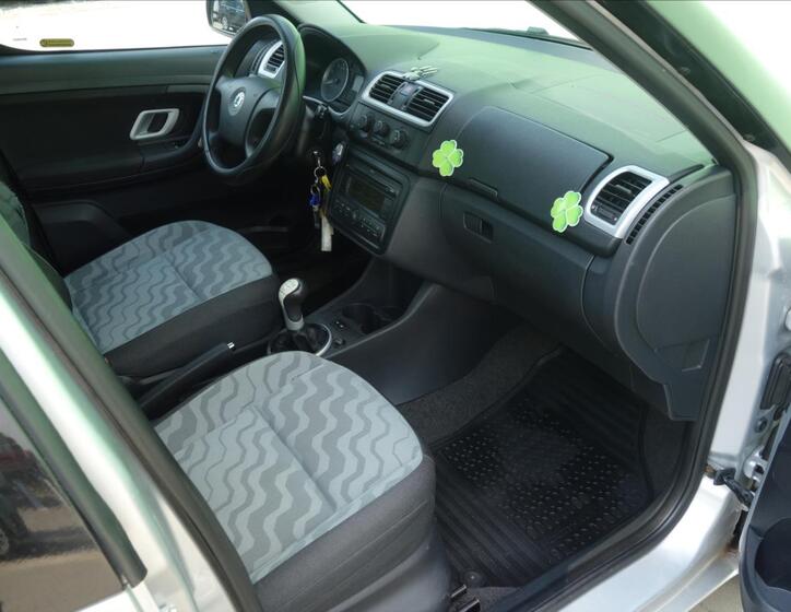 Škoda Roomster 19