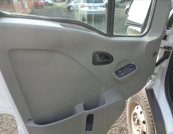 Opel Movano Skříň 2,5 l 88 kw