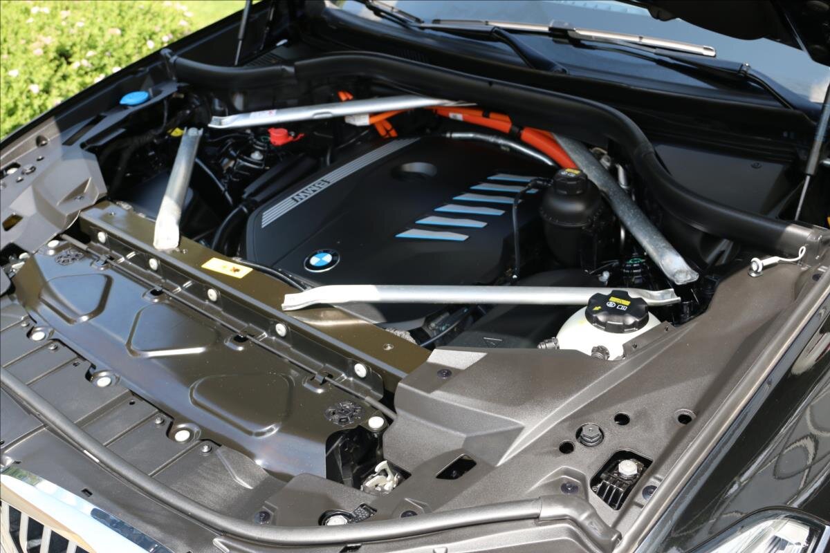 BMW X5 Kombi 3,0 l 290 kw