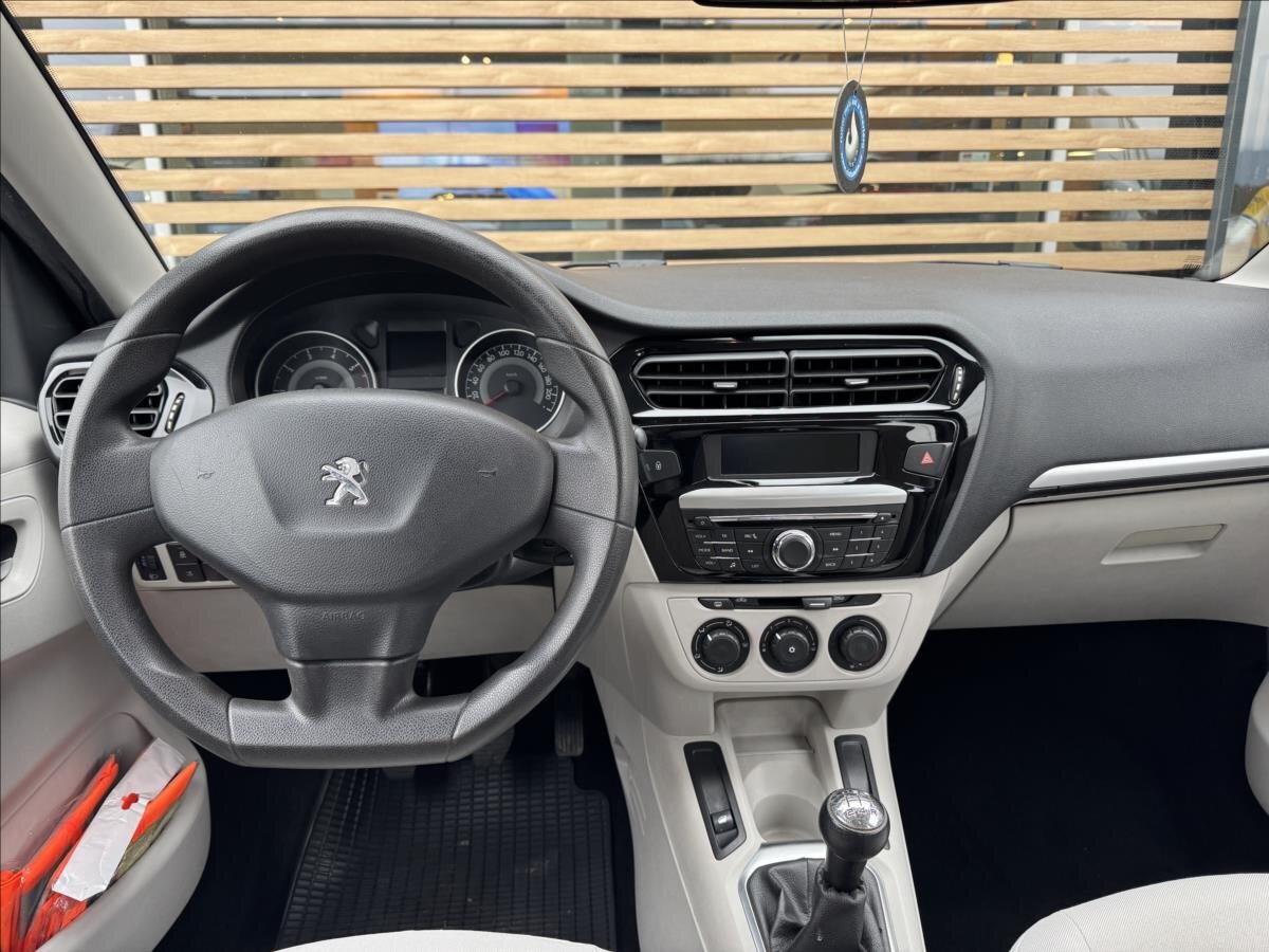 Peugeot 301 Sedan / Limuzína 1,6 l 85 kw