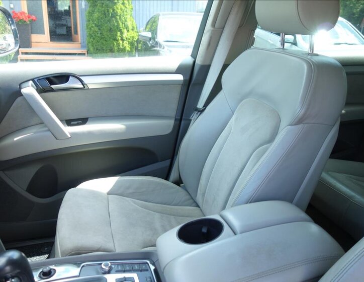 Audi Q7 SUV / Terénní 4,2 l 257 kw