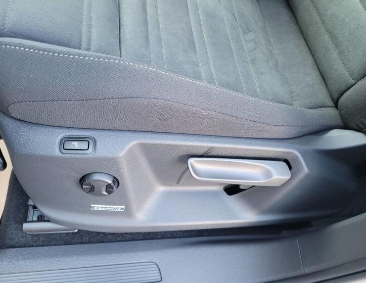 Volkswagen Touran MPV 1,5 l 110 kw