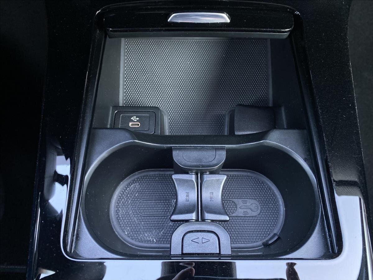 Mercedes-Benz Třídy A Hatchback 1,3 l 120 kw