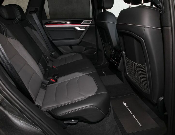 Volkswagen Touareg 16