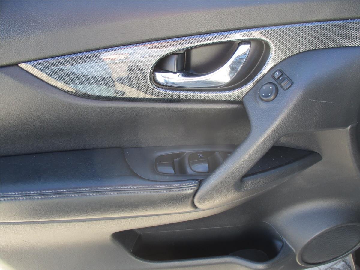 Nissan X-Trail SUV / Terénní 1,6 l 96 kw