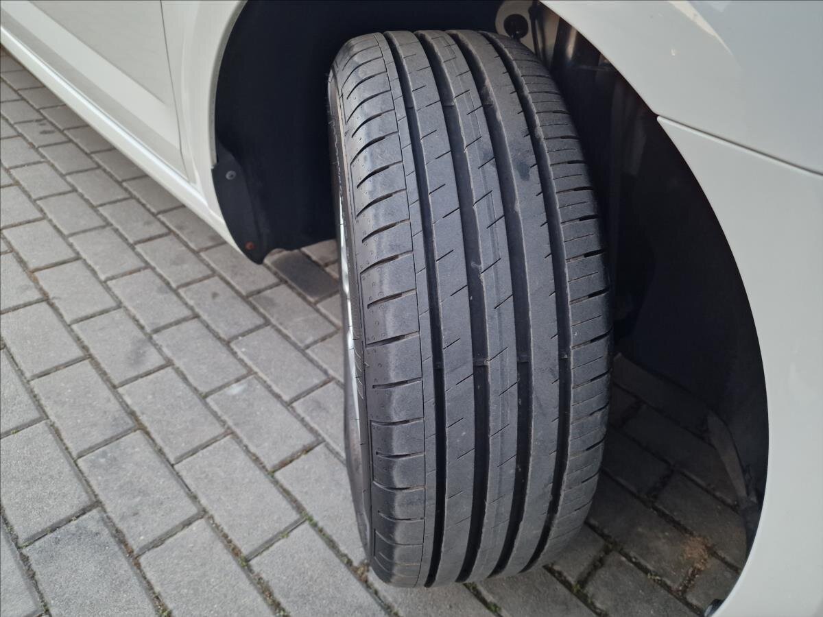 Škoda Octavia Liftback 2,0 l 110 kw