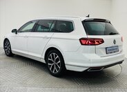 Volkswagen Passat Kombi 2,0 l 206 kw