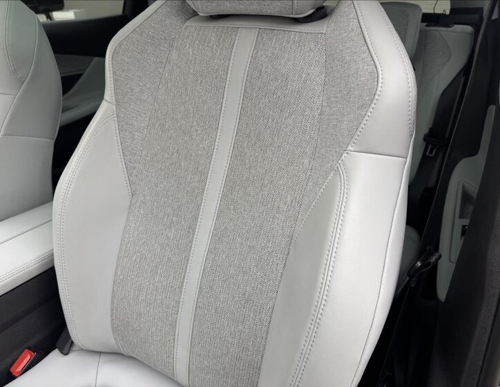 Peugeot 3008 SUV / Terénní 1,2 l 96 kw