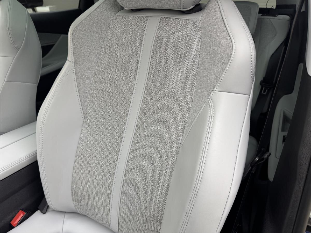 Peugeot 3008 SUV / Terénní 1,2 l 96 kw