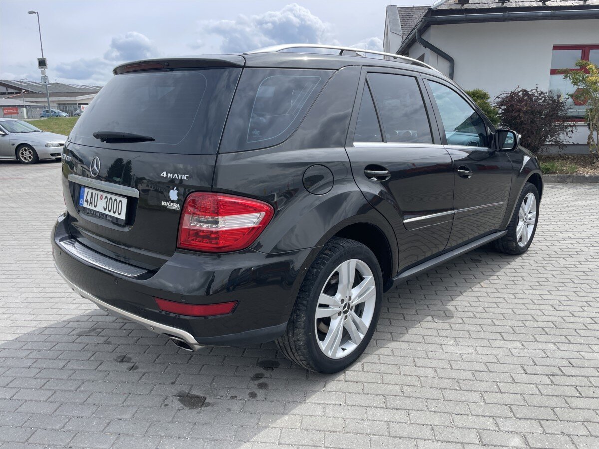 Mercedes-Benz Třídy M SUV / Terénní 3,0 l 165 kw