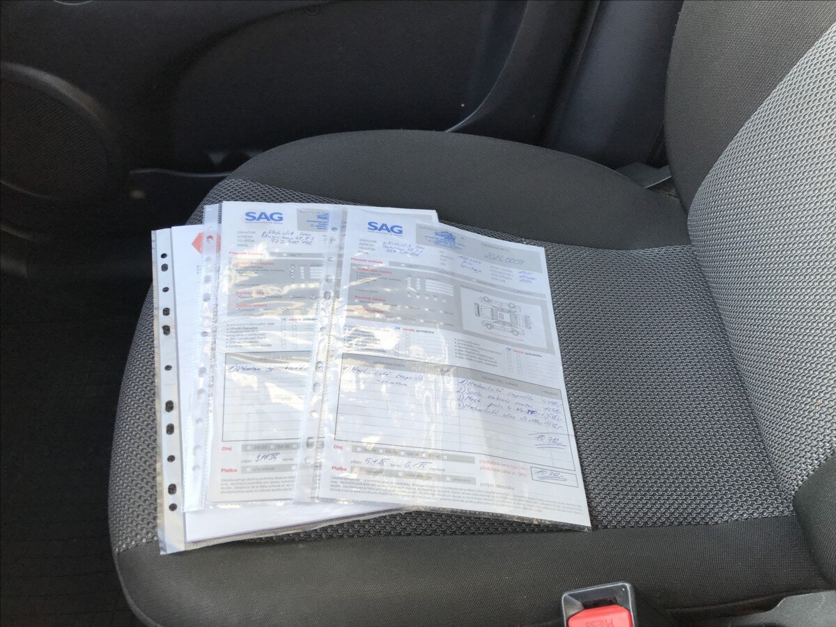 KIA Sportage SUV 2,0 l 104 kw