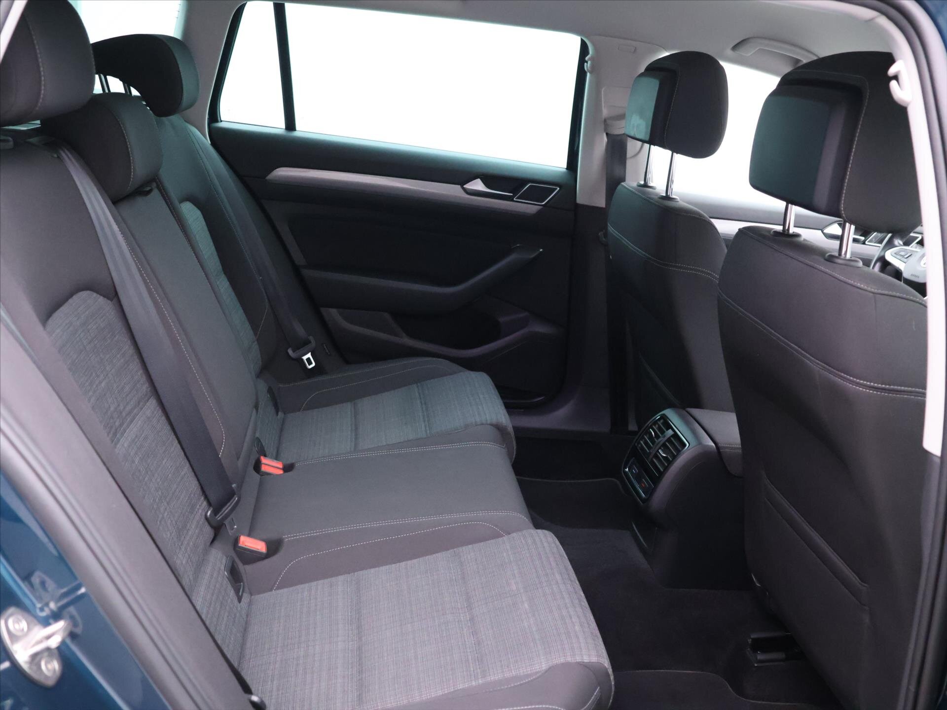 Volkswagen Passat Kombi 1,5 l 110 kw