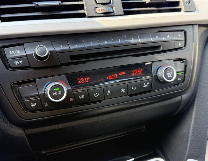 BMW Řada 3 Sedan 3,0 l 225 kw