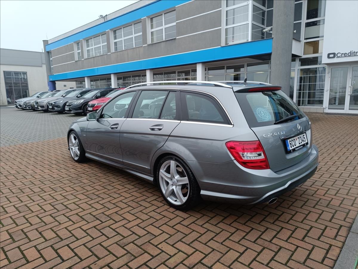 Mercedes-Benz Třídy C Kombi 2,1 l 150 kw