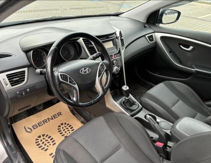 Hyundai i30 Kombi 1,6 l 99 kw