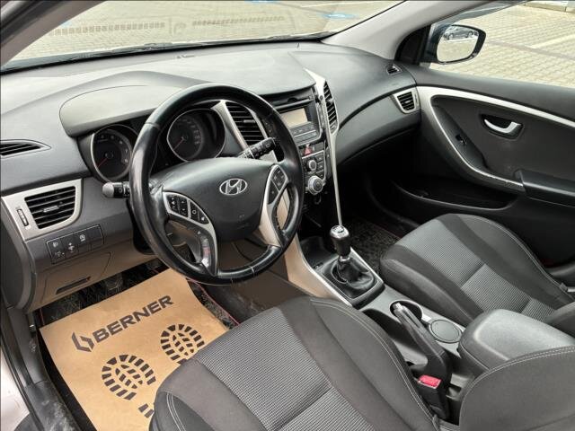 Hyundai i30 Kombi 1,6 l 99 kw