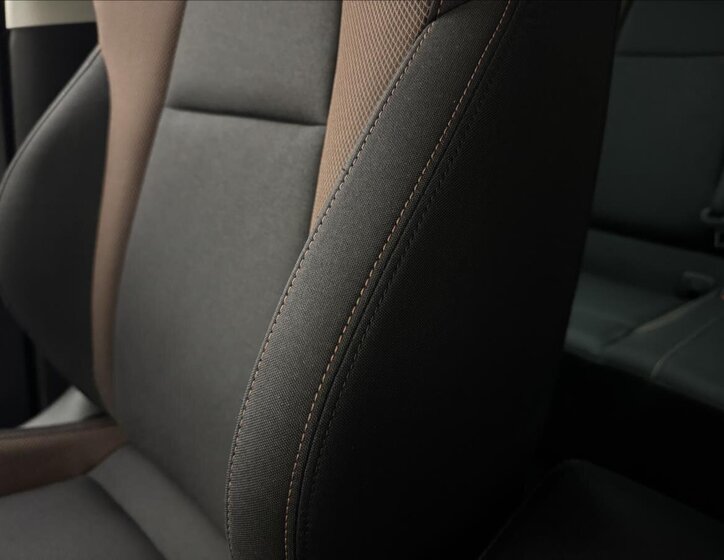 Škoda Karoq SUV / Terénní 2,0 l 110 kw