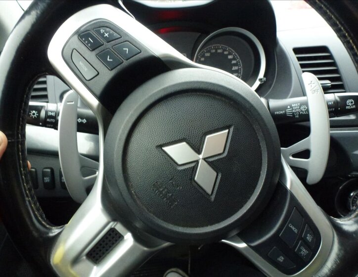 Mitsubishi Lancer Hatchback 2,0 l 217 kw