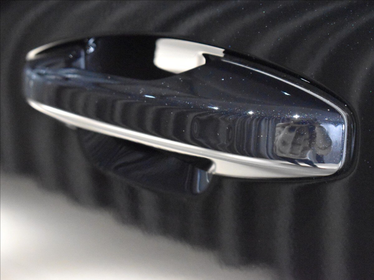 Volvo XC40 SUV / Terénní 2,0 l 145 kw