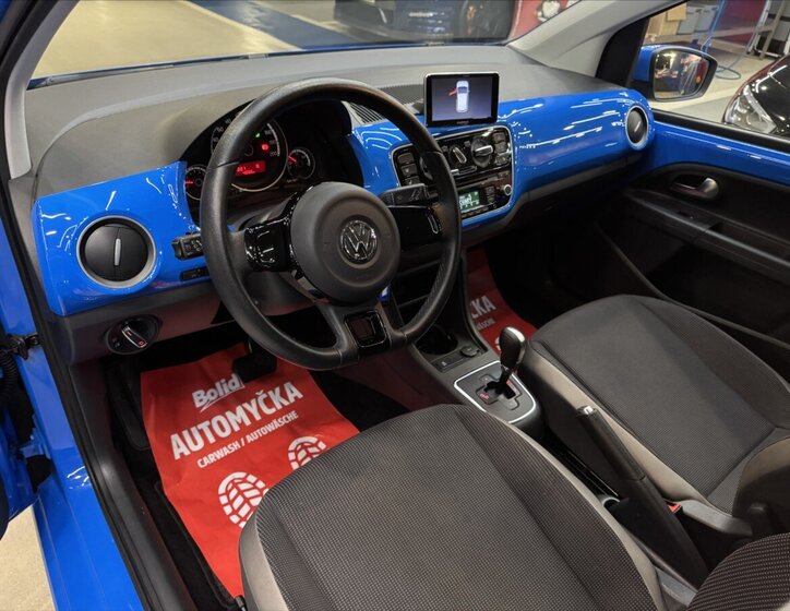 Volkswagen up! 16
