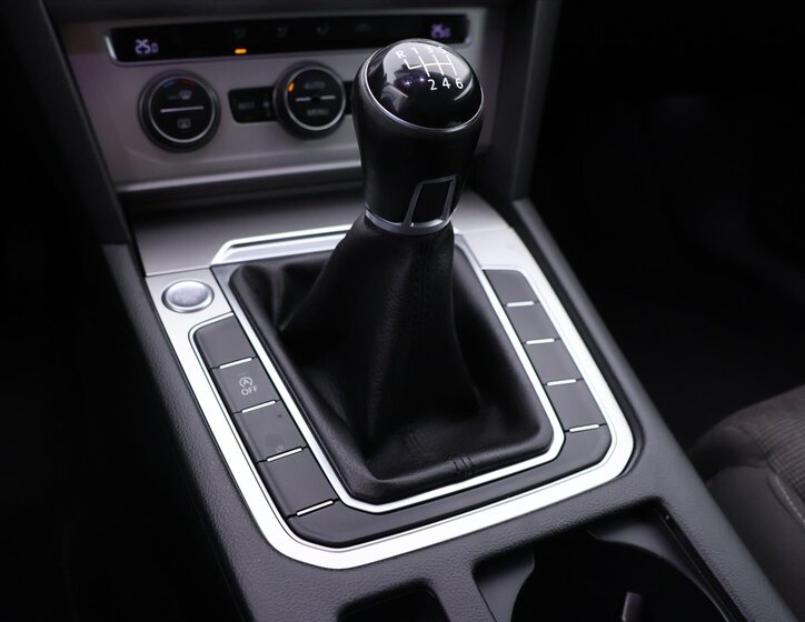 Volkswagen Passat Kombi 1,6 l 88 kw