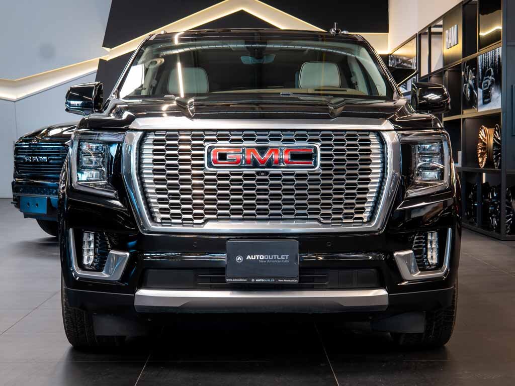 GMC Yukon SUV / Terénní 6,2 l 313 kw