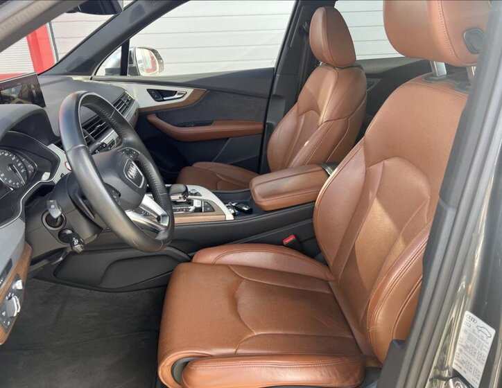 Audi SQ7 SUV / Terénní 4,0 l 320 kw