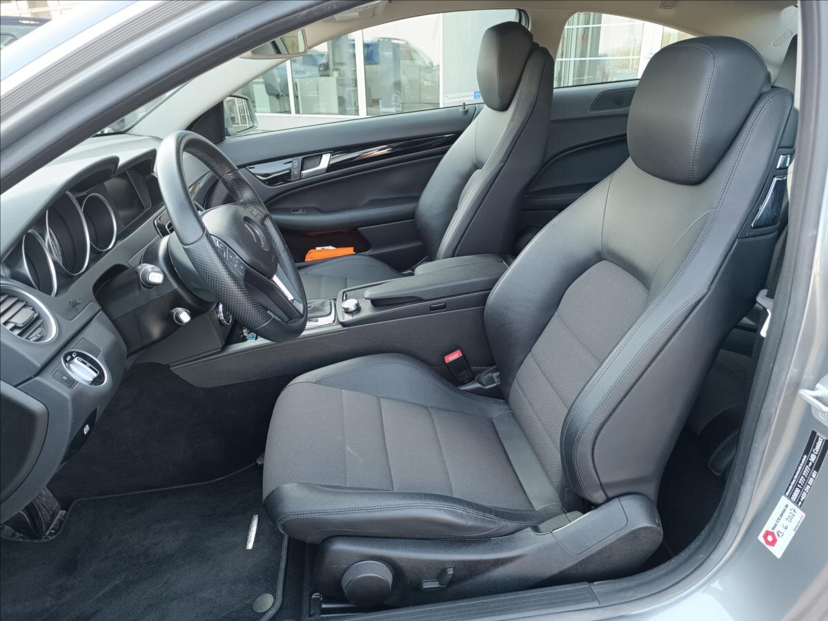 Mercedes-Benz Třídy C Kupé 2,1 l 150 kw